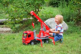 Lena Auto jeřáb plast 70 cm 3-osý Mercedes Actros