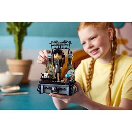 Figurka: Wednesday Addamsová 76780 LEGO