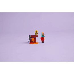 Lávová bitva v Netheru 21266 LEGO