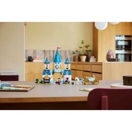 Popelčin zámek a kočár s koň. 43275 LEGO