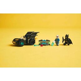 Batman a Batmobil vs. Mr. Freeze 76301