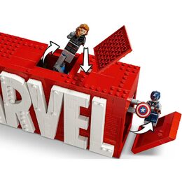 Logo MARVEL a minifigurky 76313 LEGO