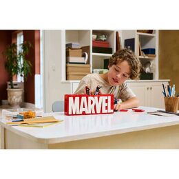 Logo MARVEL a minifigurky 76313 LEGO