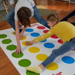 1498831 twister HASBRO