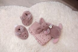 Doudou Dárková sada růžová Plyšový zajíček a botičky