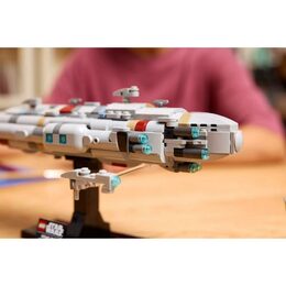Hvězdný křižník Home One 75405 LEGO
