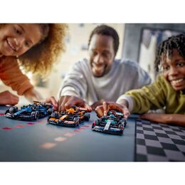 77244 Závodní auto Mercedes-AMG F1 LEGO
