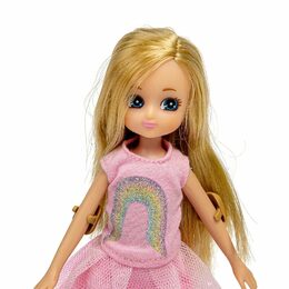 Lottie Panenka skateboardistka - poškozený obal