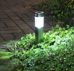 GRUNDIG Solární LED svítidlo zahradní s pohybovým senzorem 39 cm nerez ED-226127