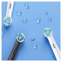 IO 6 SERIES BÍLÁ ZUBNÍ KARTÁČEK ORAL B